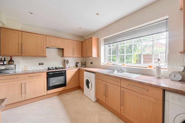 42, Birchmead Avenue, Pinner photo 4