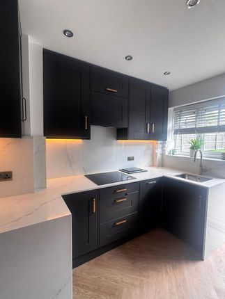 12, Poplar Shaw, Waltham Abbey photo 5