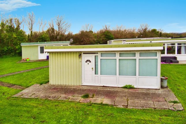 Thumbnail Mobile/park home for sale in Fort Road, Lavernock, Penarth