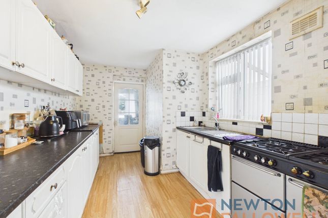 140 Harden Road, Walsall photo 3
