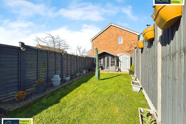 19 Brook Crescent, Melton Mowbray photo 2