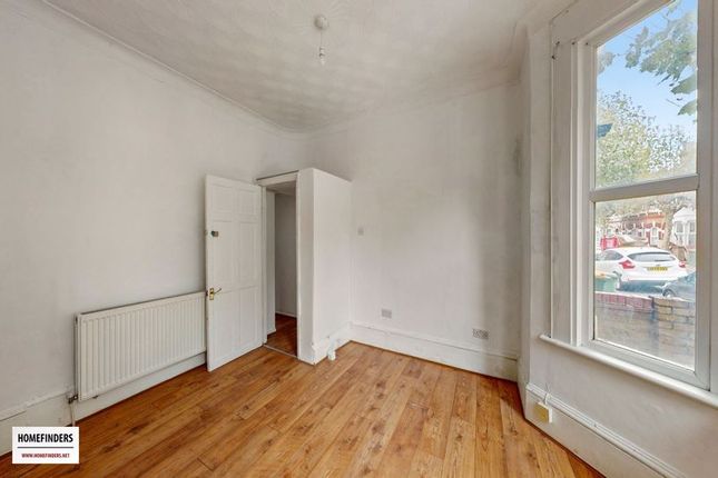 Flat for sale in Chaucer Road, Forest Gate