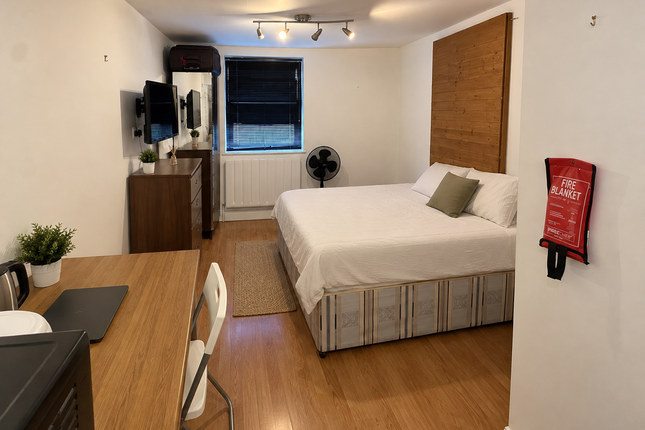 Flat 1A 107, Fairbridge Road, London photo 3