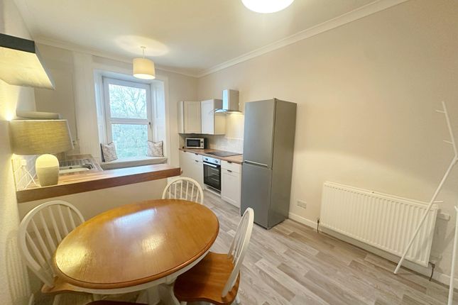 Thomson Street, Strathaven, ML10 6JZ, Strathaven photo 4