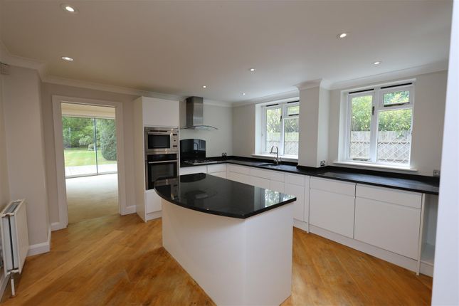 The Oaks, Ashen Grove Road, Sevenoaks photo 4