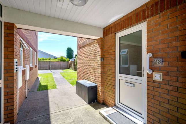 23 Tudor Court, Swansea photo 2