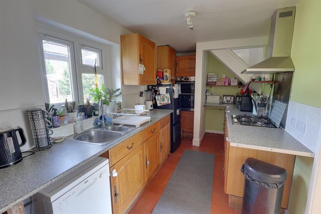 7, Vauxhall, Newent photo 4