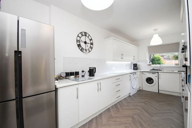 158 Peel Green Road, Manchester photo 3