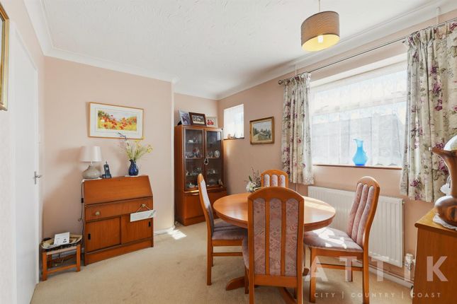 1, Oak Way, Halesworth photo 4