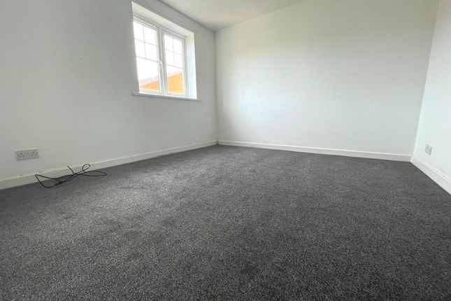 32 Aldridge Court, Durham photo 5