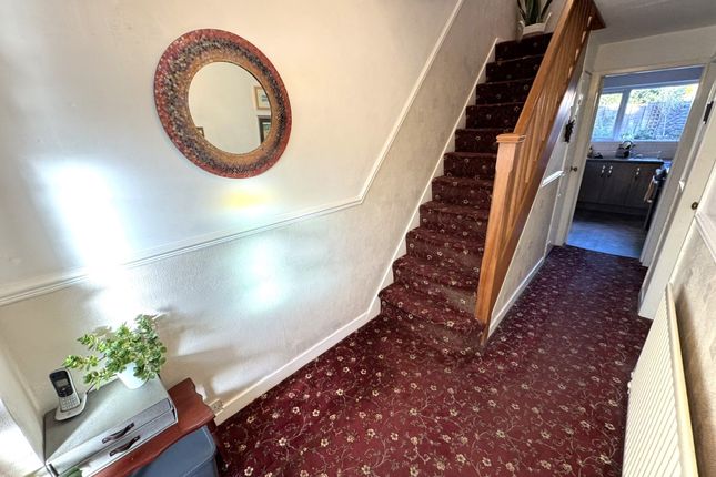 5 Arundel Road, Willenhall photo 2
