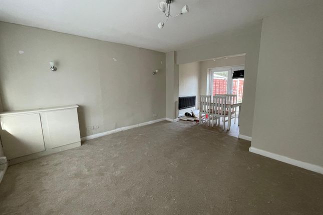 132, Wychbold Crescent, Birmingham photo 2