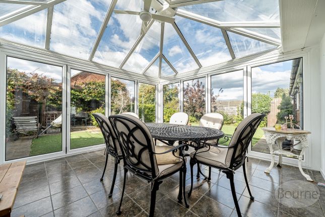 24, Springhill, Godalming photo 4