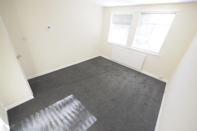Flat 3, 13, Redcar Road, Guisborough photo 2