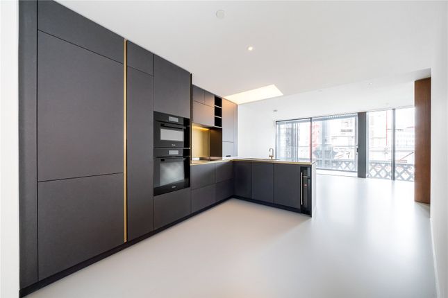 Flat to rent in Lewis Cubitt Square, King's Cross