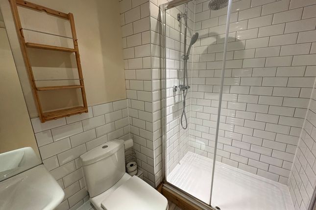 Flat 24, Cardiff photo 4