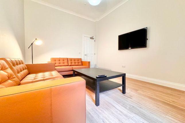 Flat to rent in Fortrose Street, Partick, Glasgow