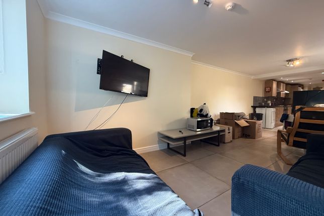 1, Flora Street, Cardiff photo 3