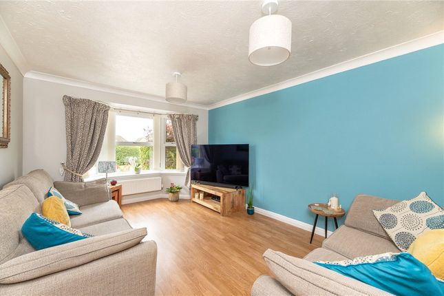 15, Magnolia Drive, Bradford photo 3