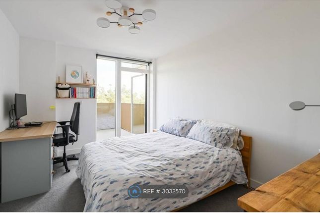 Flat, Barrett House Villiers Gardens, London photo 4