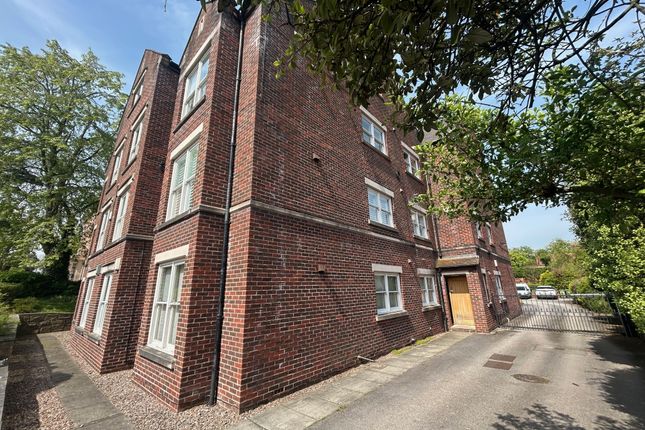 Flat to rent in Langdon House, Hough Green, Chester