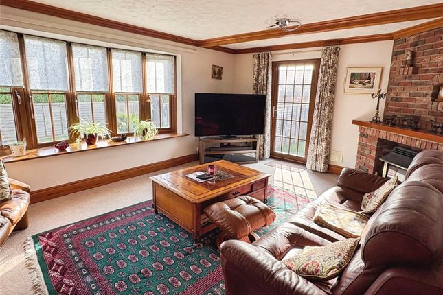 2, Farthings Way, Isle of Wight photo 3