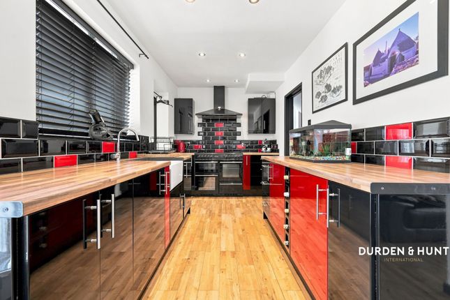 21 Acres Avenue, Ongar photo 4