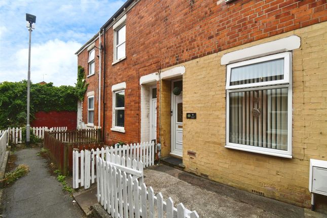 Thumbnail Terraced house for sale in Cawood Avenue, Field Street, Hull