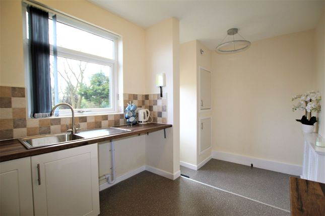177 Oaks Fold Road, Sheffield photo 5