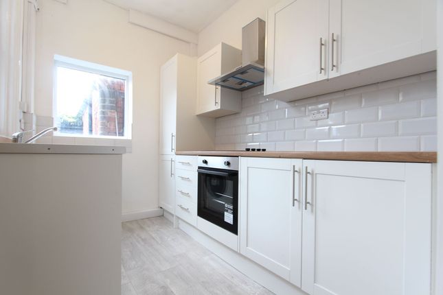 26 Woodstock Road, Sheffield photo 2