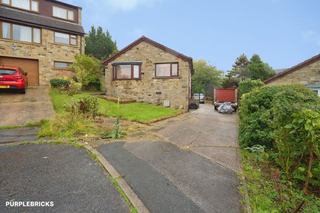 2-bed bungalow on Cranwood Drive, Waterloo, Huddersfield, £270,000