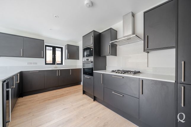 4, Shaw Close, Minster on Sea photo 2