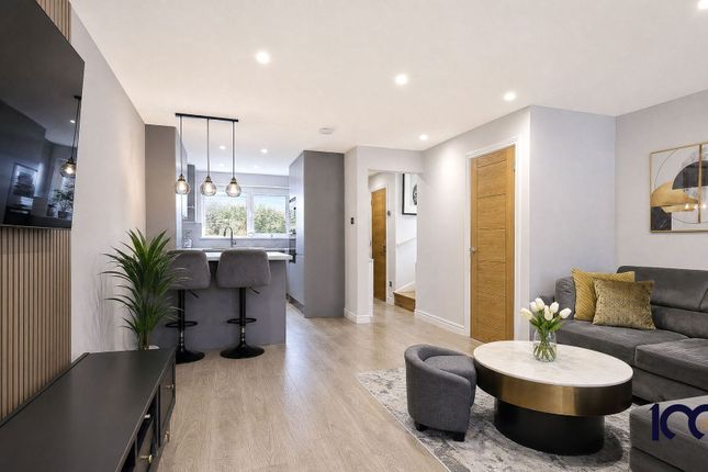66 Archates Avenue, Grays photo 3