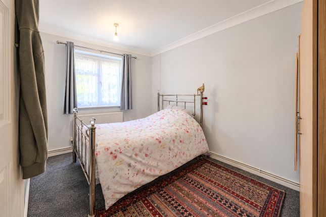 44, Cranmer Bank, West Yorkshire photo 4