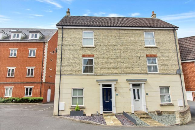 3 Bed End Terrace House For Sale In Dyson Road Swindon Wiltshire Sn25