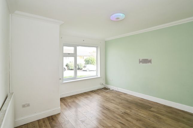 2, Heol Seward, Pontypridd photo 4