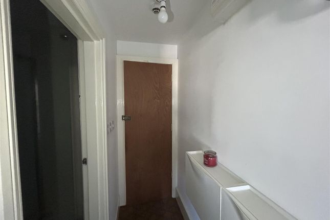 Flat 4, 52, Kings Road, Herne Bay photo 2