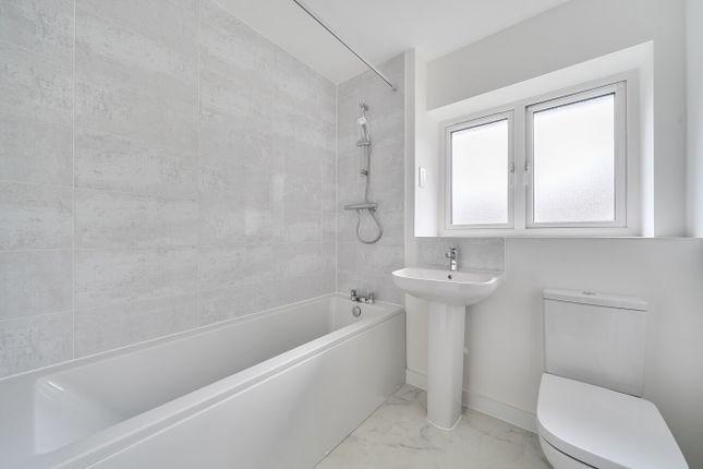 Plot 1 - Langdown Lawn,, Malthouse Court,, Hythe photo 4