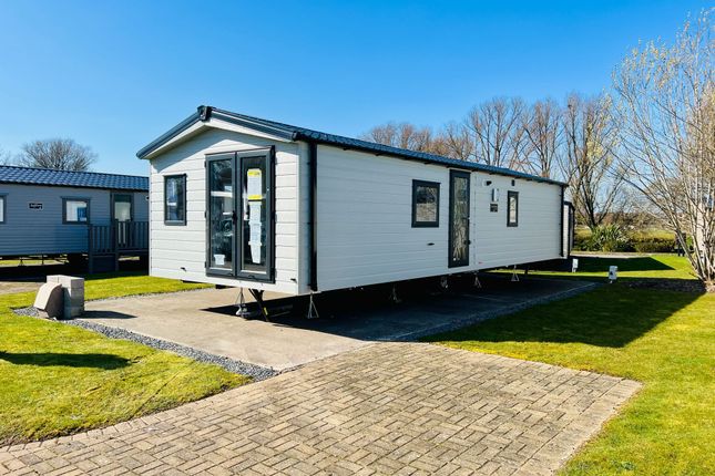 2-bed caravan on 5, Hull Road, East Yorkshire, £30,000
