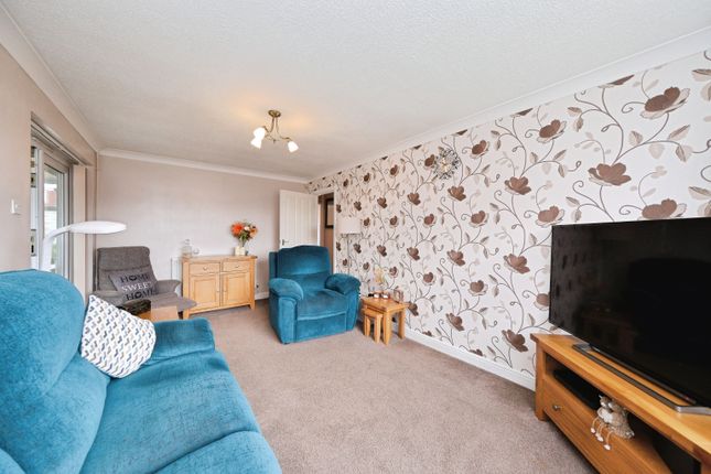 12, Perth Close, Mansfield photo 4