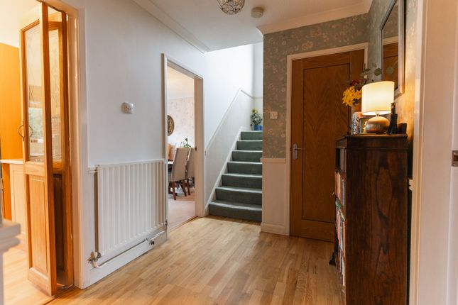 27 Firs Road, Leicester photo 3