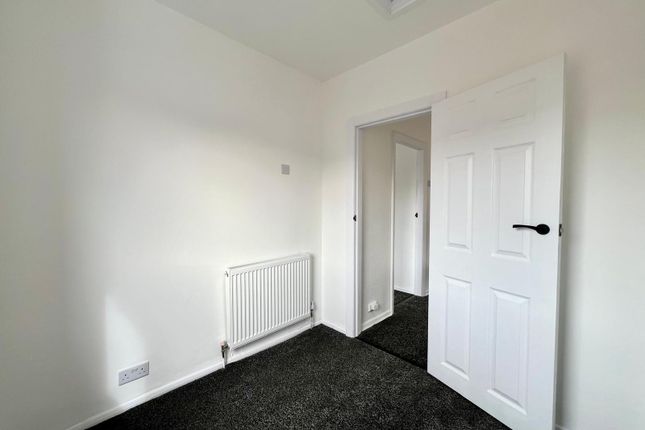 16 Lodge Road, SCUNTHORPE photo 2