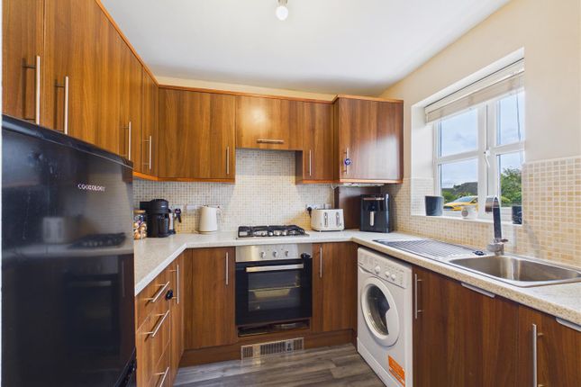 4, Claytons Fold, Gilberdyke photo 2