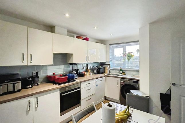 9, Orchid Grove, Mansfield photo 2