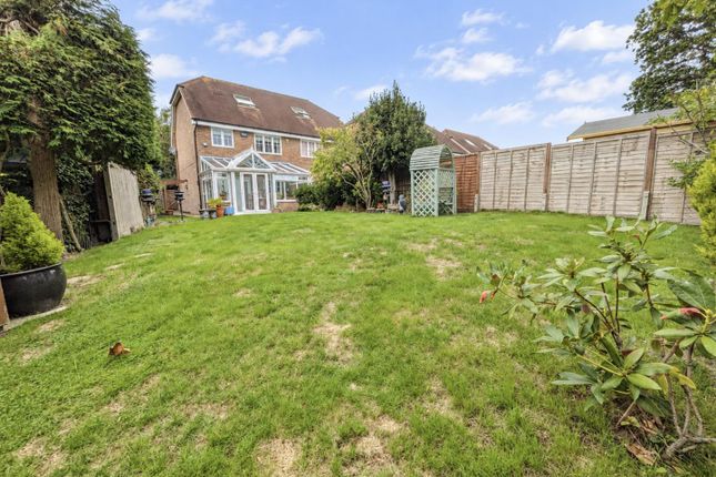 6 The Hollies, Snatts Road, Uckfield photo 2