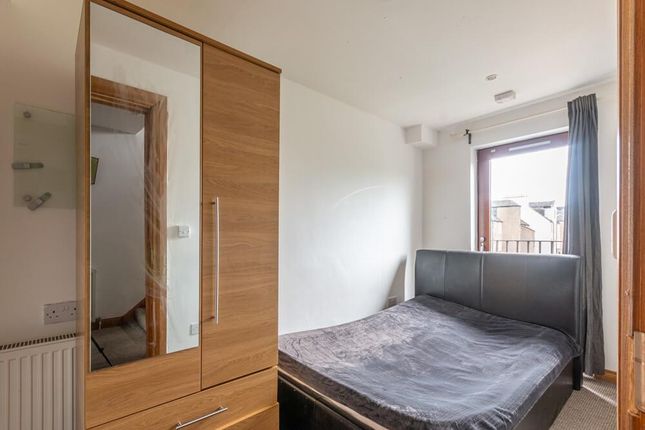 Thumbnail Shared accommodation to rent in East Crosscauseway, Edinburgh