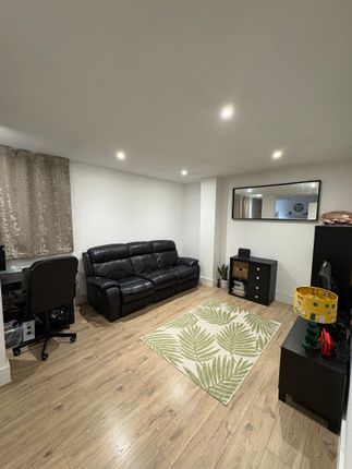 16 Castle House, Desborough Road, High Wycombe photo 3