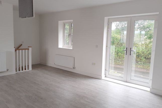 2, Hawthorn Place, Lucombe Park photo 2