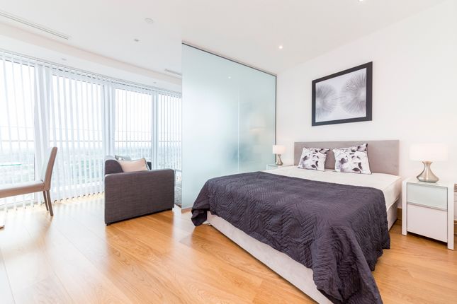 Studio to rent in Arena Tower, 25 Crossharbour Plaza, Canary Wharf, London