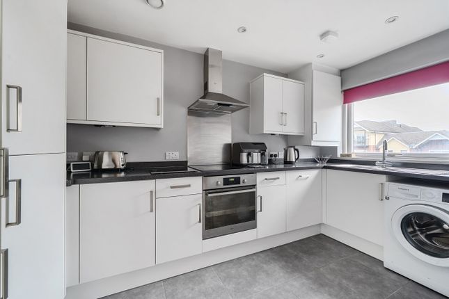 20 Wentworth Place,, London Road, Bracknell photo 2
